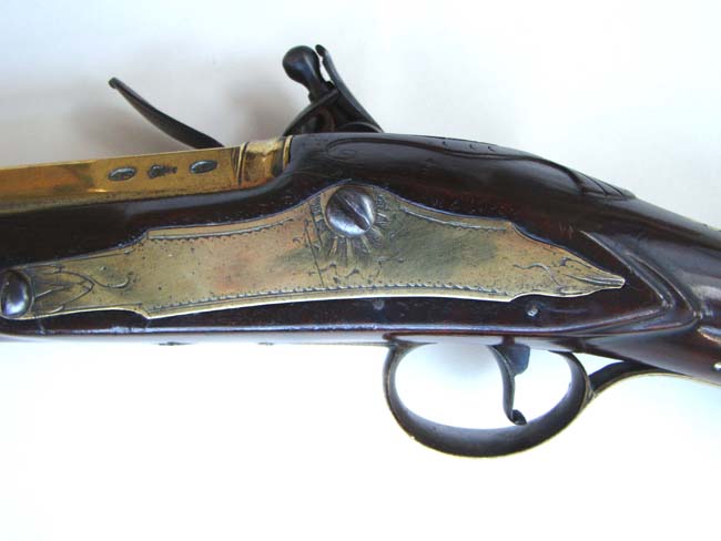 A RARE Revolutionary War period brass barreled blunderbuss by John Steele of London circa 1770 - 1780 inscribed "HAPPY IS HE WHO ESCAPETH ME" — image 5